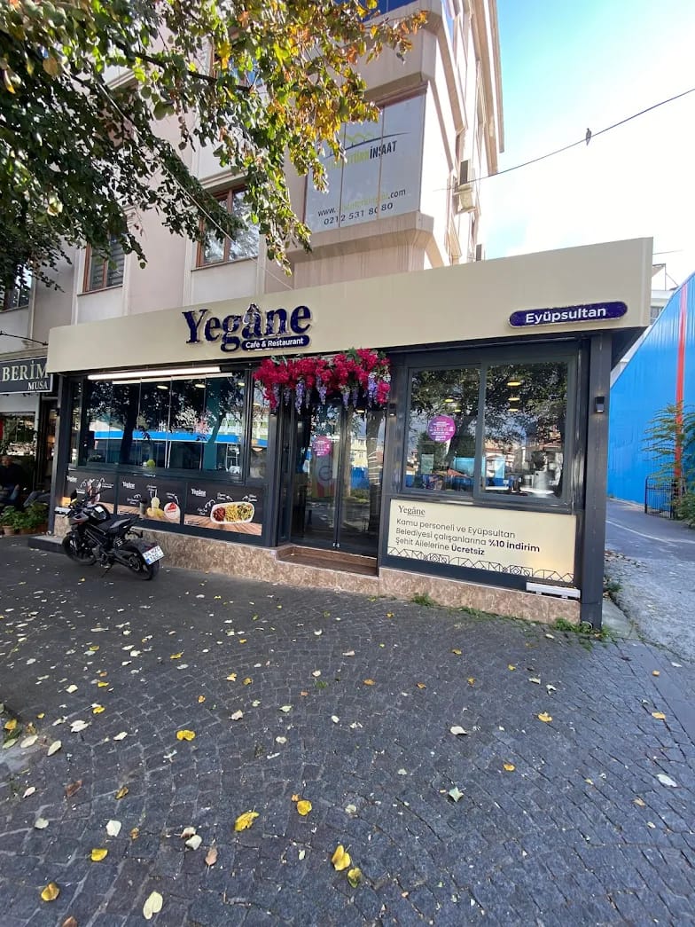 Yegane Cafe & Restaurant