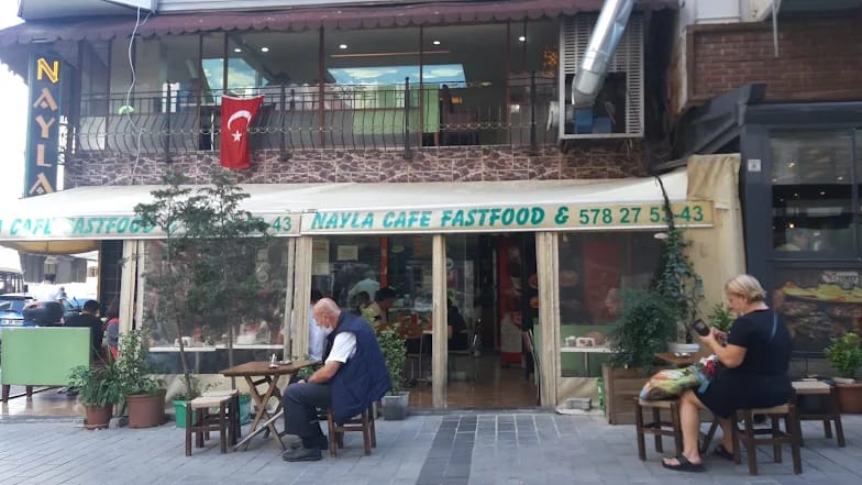 Nayla Cafe Cast Food
