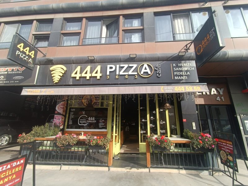 444 Pizza & Tombulger